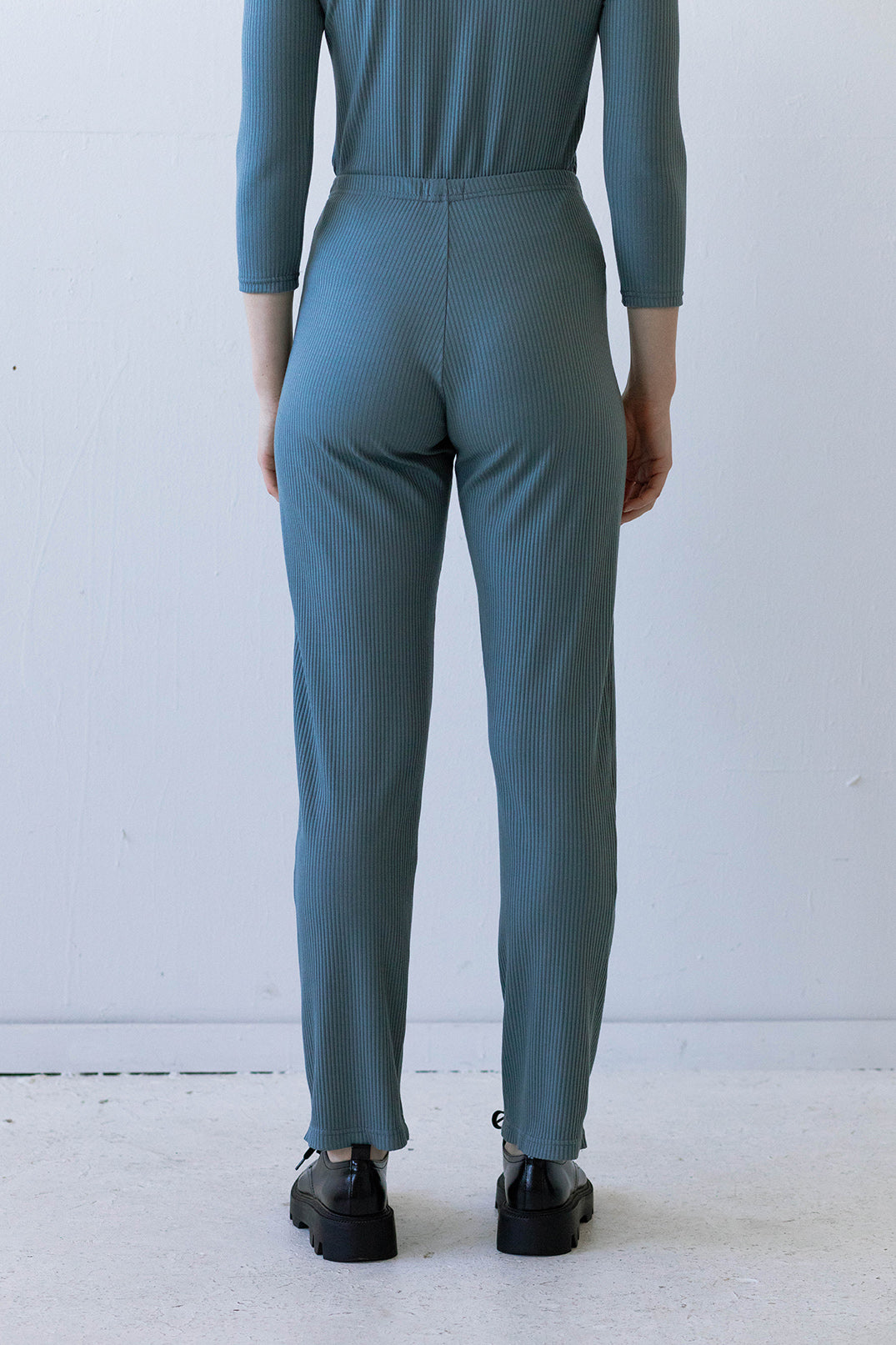 SAMPLE SALE - Elio Lounge Pant in Dusty Blue Rib Knit - SMALL/LONG